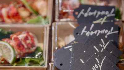 P-FOOD 위상에 걸 맞는 도시락 배달서비스 배우 이승기 팬클럽이 딜리버리 시키고