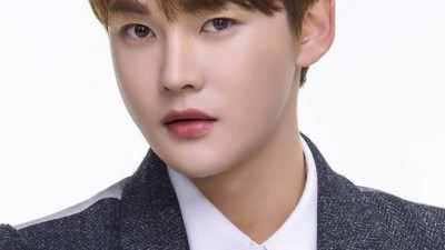 가수 박서진 연말기부 이천만원