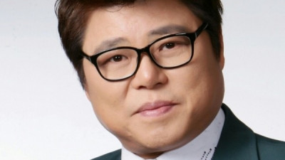 출산장려곡으로 각광받으면서 힛트가요로 자리잡은 '아이낳자 ' 가수 현선아와 작곡가 정원수